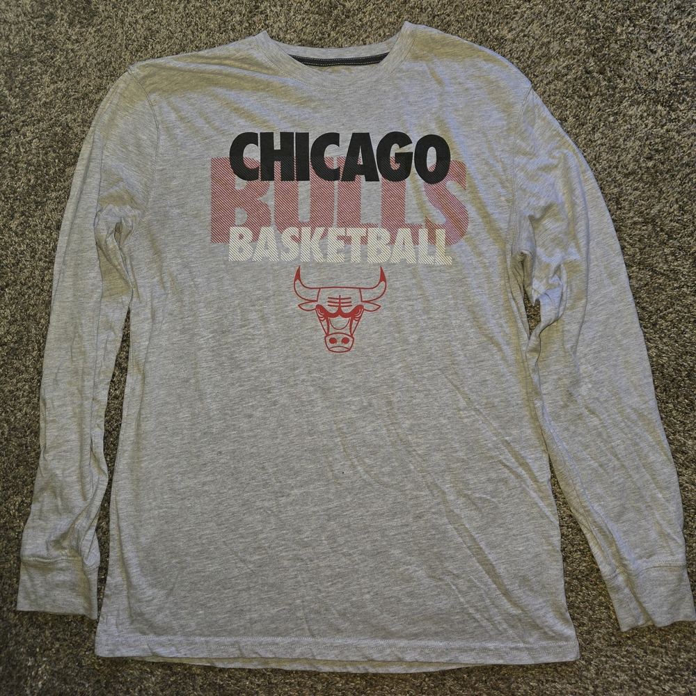 Chicago Bulls Gray Long Sleeve Shirt